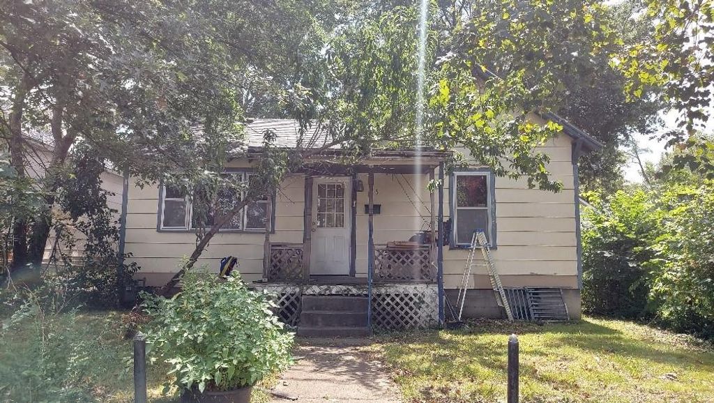 115 W 19th Street, Pittsburg, KS 66762