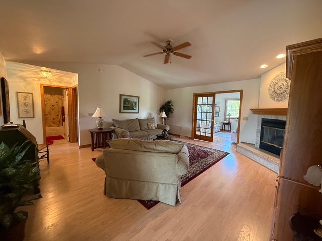 2680 SADDLEWOOD Drive, Waterford, PA 16441
