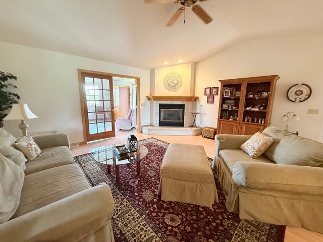 2680 SADDLEWOOD Drive, Waterford, PA 16441