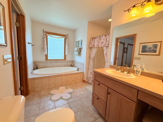 2680 SADDLEWOOD Drive, Waterford, PA 16441