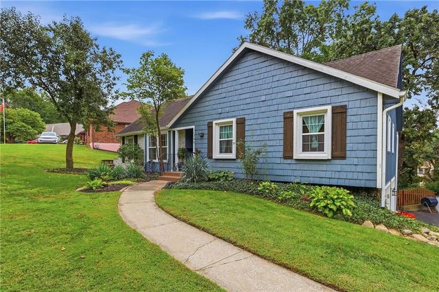 7209 W 54th Street, Overland Park, KS 66202
