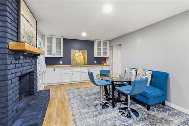 7209 W 54th Street, Overland Park, KS 66202