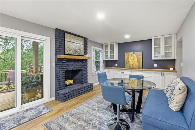 7209 W 54th Street, Overland Park, KS 66202