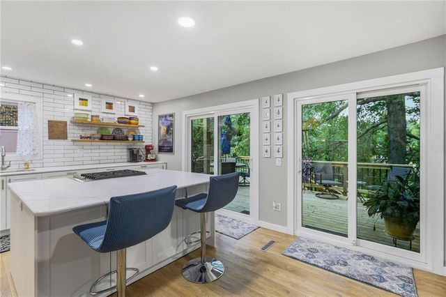 7209 W 54th Street, Overland Park, KS 66202