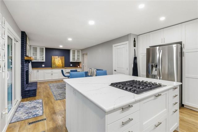 7209 W 54th Street, Overland Park, KS 66202