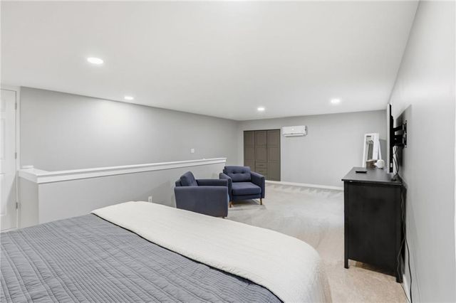 7209 W 54th Street, Overland Park, KS 66202