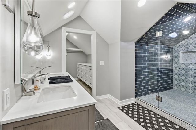 7209 W 54th Street, Overland Park, KS 66202