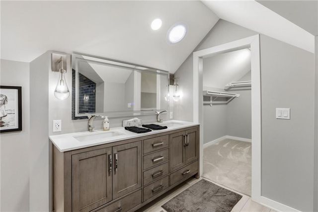 7209 W 54th Street, Overland Park, KS 66202