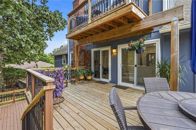 7209 W 54th Street, Overland Park, KS 66202