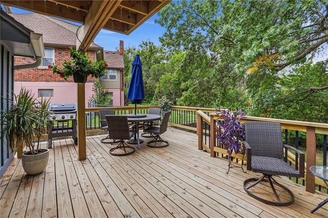 7209 W 54th Street, Overland Park, KS 66202