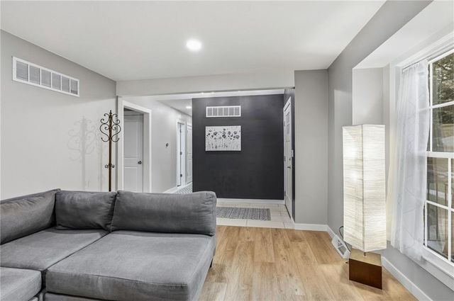 7209 W 54th Street, Overland Park, KS 66202