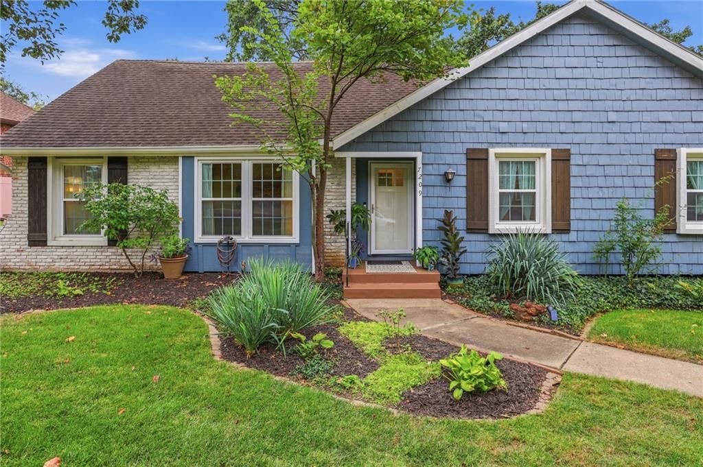 7209 W 54th Street, Overland Park, KS 66202