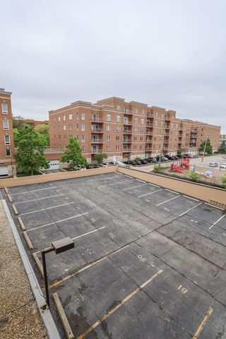 880 Lee Street 315, Des Plaines, IL 60016