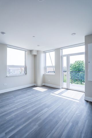 880 Lee Street 315, Des Plaines, IL 60016
