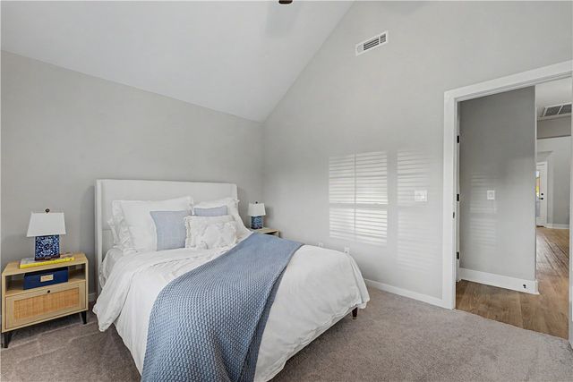 1650 N Quincy Avenue, Fayetteville, AR 72704