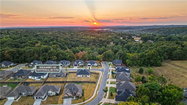 1650 N Quincy Avenue, Fayetteville, AR 72704