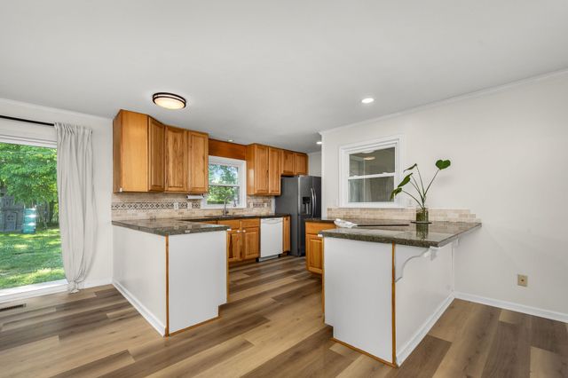 223 Skyview Ln, Tullahoma, TN 37388