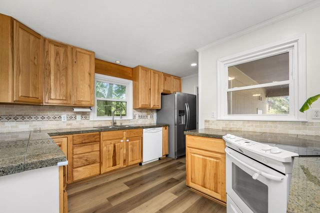 223 Skyview Ln, Tullahoma, TN 37388