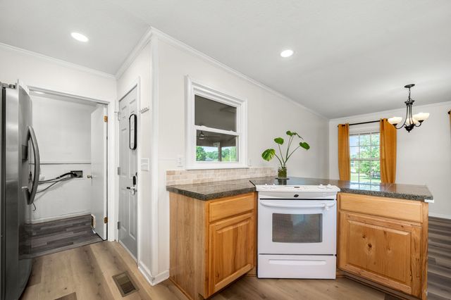 223 Skyview Ln, Tullahoma, TN 37388
