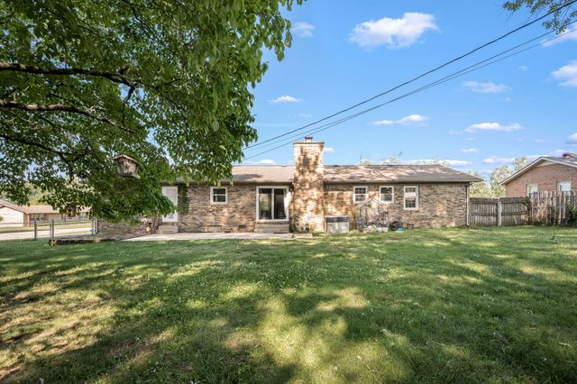 223 Skyview Ln, Tullahoma, TN 37388