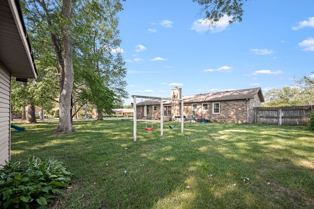 223 Skyview Ln, Tullahoma, TN 37388