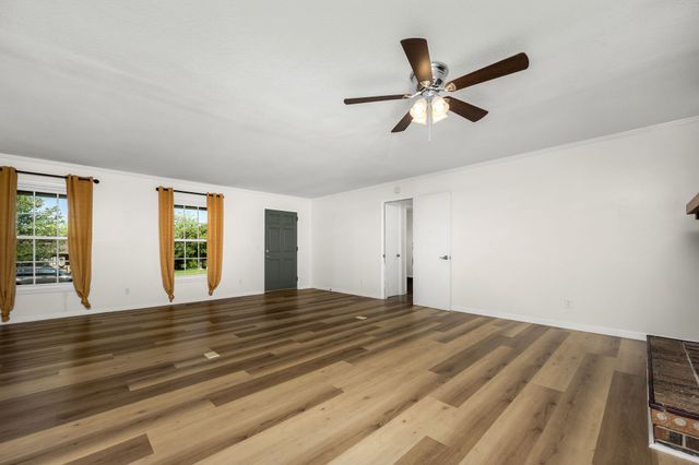 223 Skyview Ln, Tullahoma, TN 37388