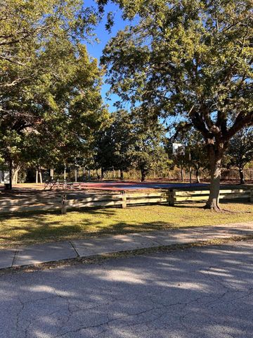 2311 Peonie Avenue, Charleston, SC 29405