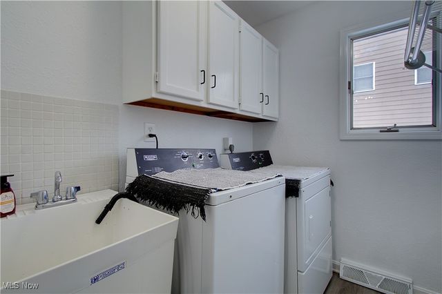 30505 Willoway Lane, Bay Village, OH 44140