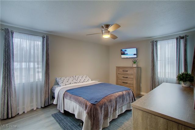 30505 Willoway Lane, Bay Village, OH 44140