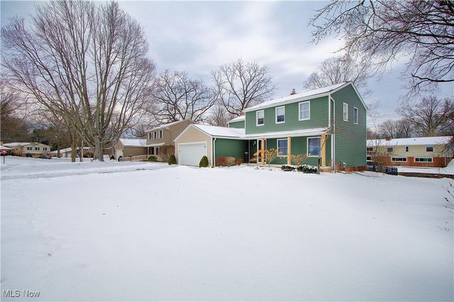 30505 Willoway Lane, Bay Village, OH 44140