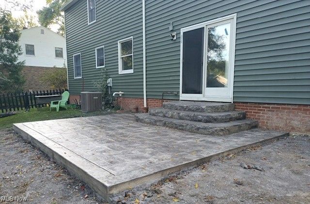 30505 Willoway Lane, Bay Village, OH 44140