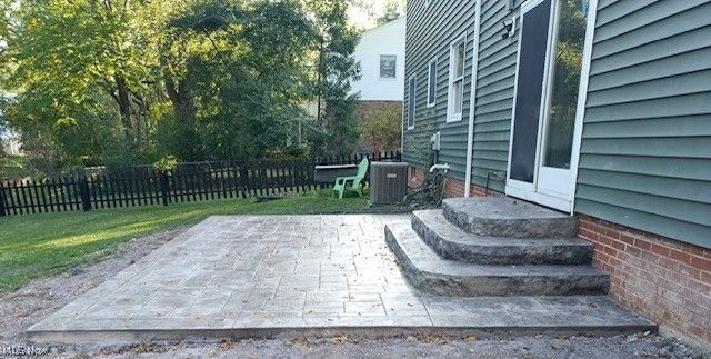 30505 Willoway Lane, Bay Village, OH 44140