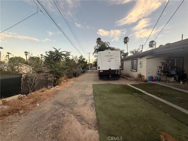 232 1 st, Perris, CA 92570