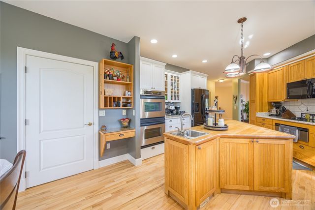 16 Owl Lane, Port Angeles, WA 98362