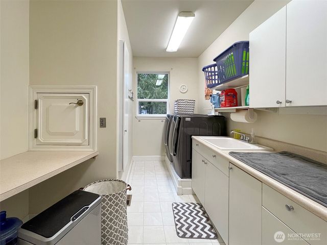 16 Owl Lane, Port Angeles, WA 98362