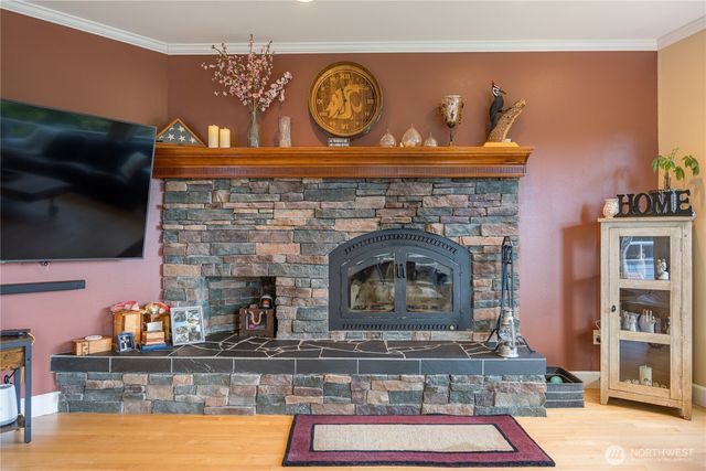 16 Owl Lane, Port Angeles, WA 98362