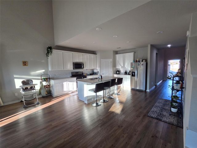 300 Windy Reed RD, Hutto, TX 78634