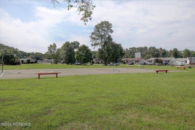 72 Deer Way, Englishtown, NJ 07726
