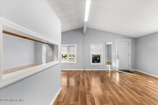 72 Deer Way, Englishtown, NJ 07726