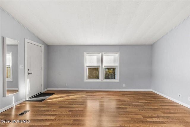 72 Deer Way, Englishtown, NJ 07726