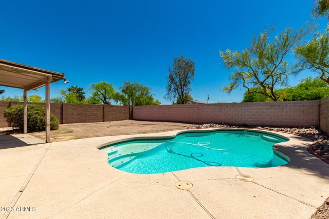 2243 E EDNA Avenue, Phoenix, AZ 85022