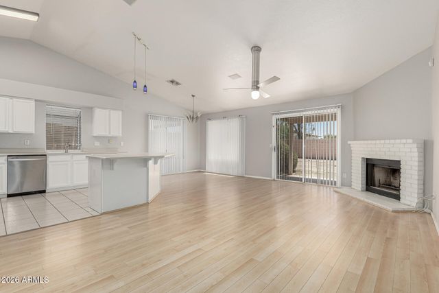 2243 E EDNA Avenue, Phoenix, AZ 85022