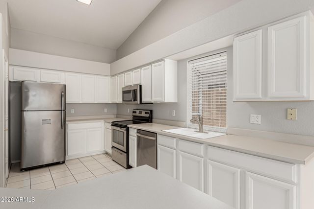 2243 E EDNA Avenue, Phoenix, AZ 85022