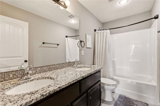 1804 NE Griffin Drive, Lee's Summit, MO 64086