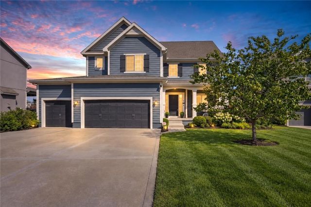 1804 NE Griffin Drive, Lee's Summit, MO 64086