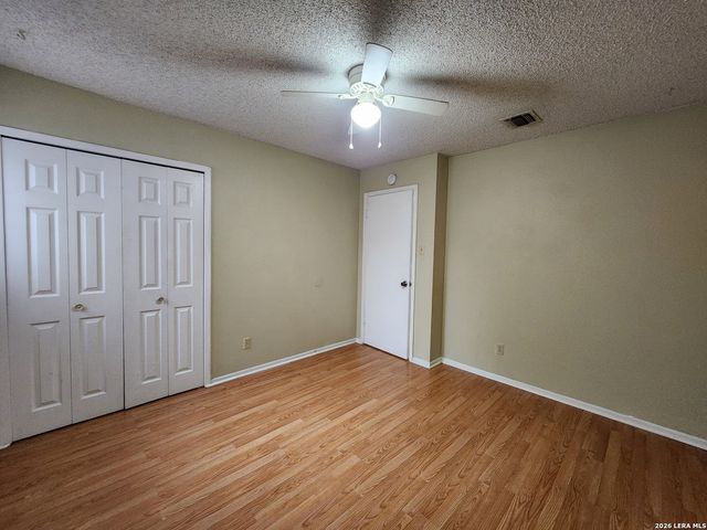 317 Briarwood Dr, New Braunfels, TX 78130