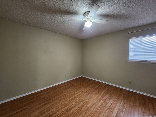 317 Briarwood Dr, New Braunfels, TX 78130