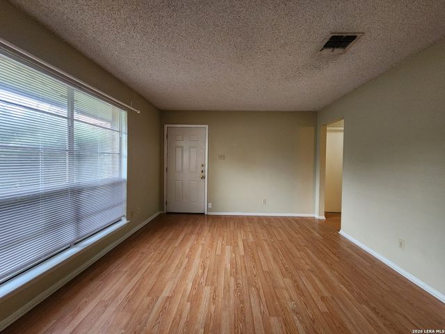 317 Briarwood Dr, New Braunfels, TX 78130