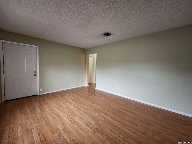 317 Briarwood Dr, New Braunfels, TX 78130