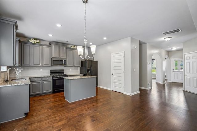 3883 Okefenokee Ridge, Loganville, GA 30052